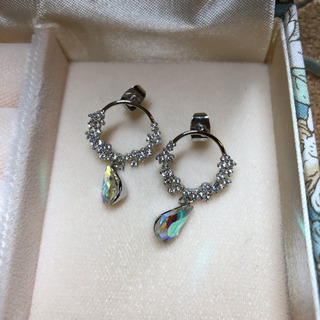 新品　スワロフスキー　ジルコニア　キャッチ式ピアスの画像
