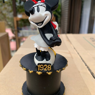 新品！アナハイム ディズニーランド ミニー 生誕７０周年記念置物 世界 357/3000 レアの画像