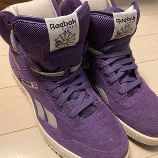 Reebokスニーカー