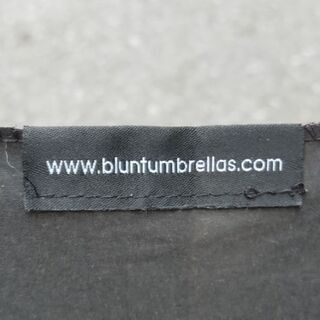 風に強いのに重くない傘｢BLUNT LITE(ﾌﾞﾗﾝﾄﾗｲﾄ)｣　ブラックの画像