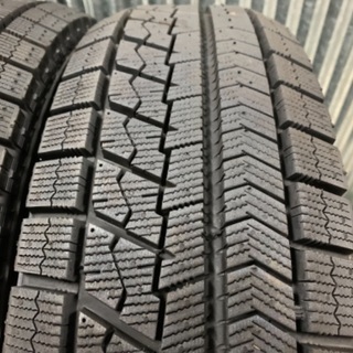 新品同様の溝！★VRX　185/70R14　2017年製造　2本のみ　ブリザック　ブリヂストンの画像
