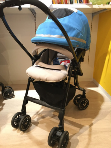 ■店頭引取限定■コンビ　ベビーカー　メチャカルハンディオート４キャス♫ ブルー