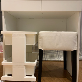 ドレッサー2000円で売ります！