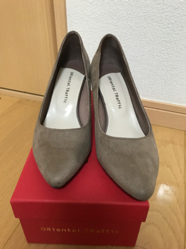レディース　靴　パンプス　ベージュ