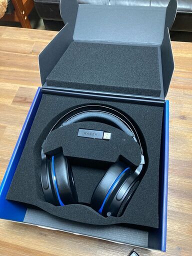 Razer Thresher 7.1 PS4 PS5 対応 Dolby 7.1ch サラウンドサウンド ワイヤレスヘッドセット