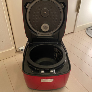 三菱　炊飯器3.5合炊き　本炭釜（NJ-SW065-R）の画像
