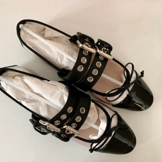譲　新品　MIUMIU パンプス　フラットシューズ　バレー　結婚...