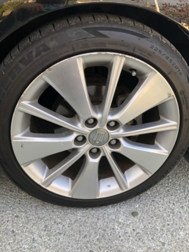 200系クラウンハイブリッド純正18インチセット