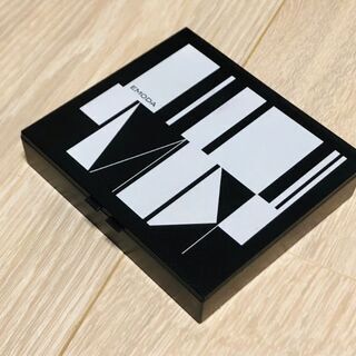  EMODAつけまつげケース(エモダミラー付きケース )新品の画像