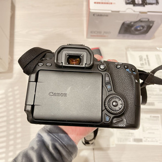 Canon一眼レフカメラ　フルセット　EOS70D Amazon.co.jp: Canon デジタル一眼レフカメラ EOS70D レンズキット EF