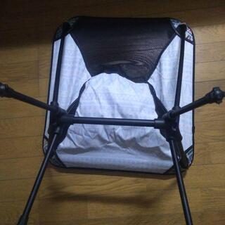 断捨離中！　【新品未使用】アウトドアチェア 折りたたみ 超軽量 コンパクト 収納袋付属の画像