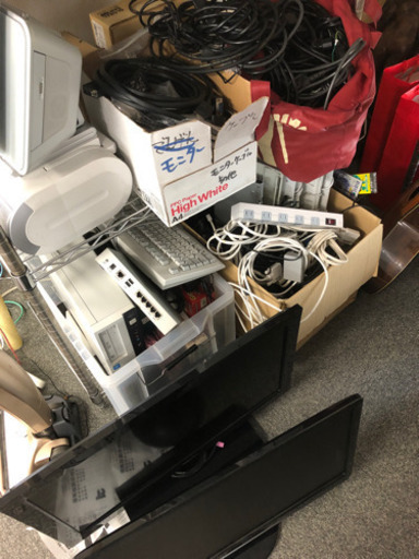 中古PC　一式揃えれます　youtubeが見れる程度の環境