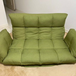 カウチソファー売ります。