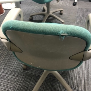 【無料】池袋・白の丸テーブル&椅子の画像