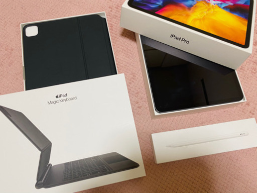 iPad pro(Magic Keyboard/Apple Pencil付き)