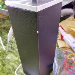 ニトリ　ガラステーブルの画像