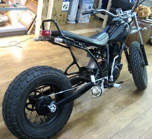 ヤマハ TW200 2JL スカチューン仕様 カスタム YAMAHA バイク 7.0L ブラック 札幌 厚別店