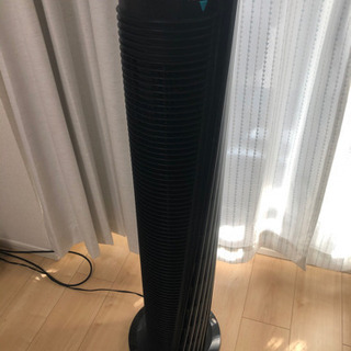 タワー型扇風機の画像