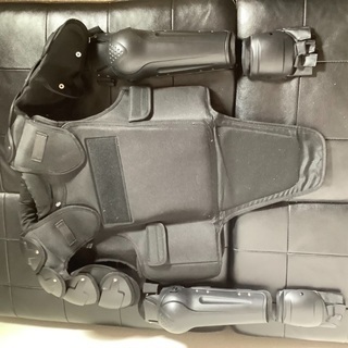 Full Tactical Police Body Protective Anti Riot armor suit 中古品の画像