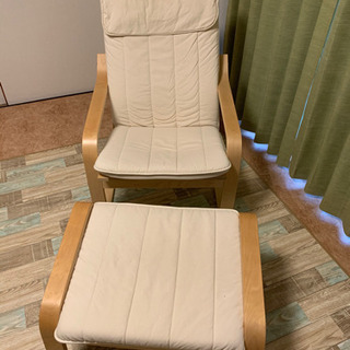 IKEA ポエング+オットマンの画像