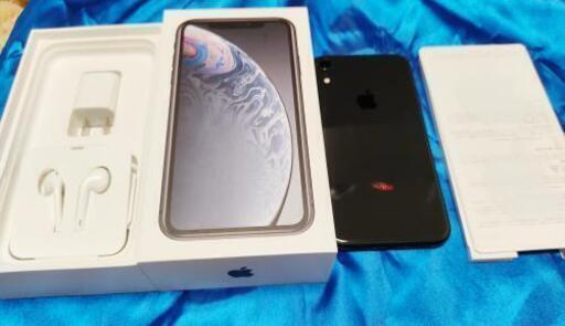 AU Apple iPhone XR 64GB ブラック SIMロック解除・電池リフレッシュ済　キズは皆無 付属品付 利用制限○