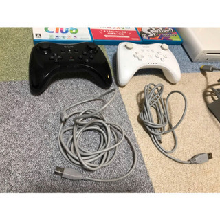 【美品】WiiUセット（本体＋コントローラー2つ＋ソフト3点＋LANアダプター）の画像