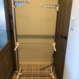 室内物干しの画像