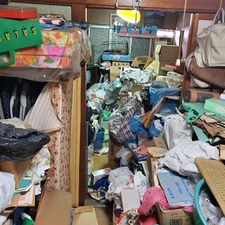 遺品整理・生前整理・お片付けならの実績年間1000件の12リサイクルへ − 大阪府