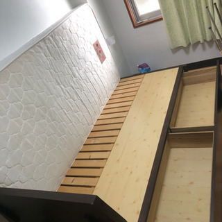 シングルベッド収納引き出し付きの画像