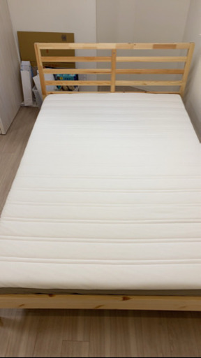 （取引中）IKEA ダブルベッド マット付