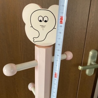 　ピンク色　帽子　カバン　バッグ掛け