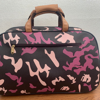 トラベルバッグの画像