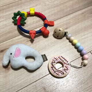 ベビーオモチャ　赤ちゃん歯固め　ガラガラ　おもちゃセット売り