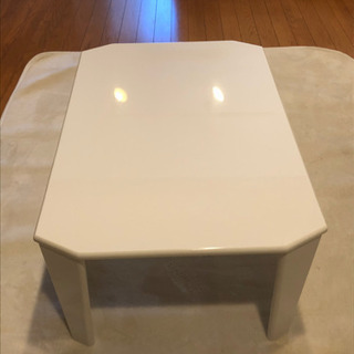 お気に入りのローテーブルですが、引越しをするのでお譲りします。の画像