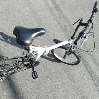 折りたたみ自転車　20インチの画像