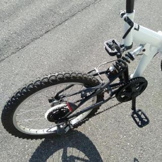 折りたたみ自転車　20インチの画像