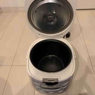 Everia 炊飯器　KH-SK100 炊飯ジャー　2017年製の画像