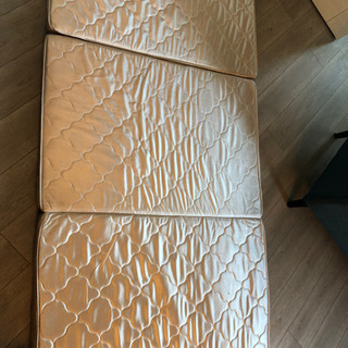 【値引き】ニトリ　折り畳みマットレスの画像