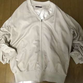 アダストリア heather ベージュのブルゾン