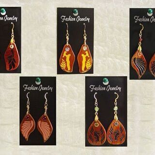 No-1,No-2,No-3 ハワイアンウッドピアス5個セットの画像