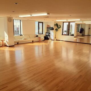 30代～40代の社交ダンスの画像