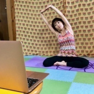 おうちでオンラインヨガレッスン ワンコイン体験実施中の画像