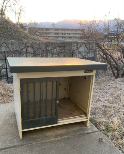 大型犬中型犬用 スチール製犬舎 屋外 犬小屋
