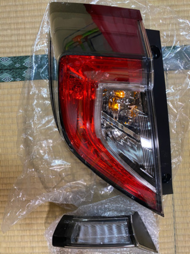 新品シビックFK7純正テールライト（値下げ中）