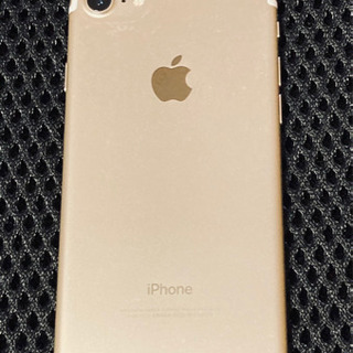 iPhone7 GOLD 128GB auSIMロック解除済み