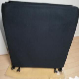 折りたたみベッドの画像