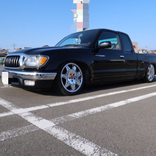 TOYOTA タコマ　