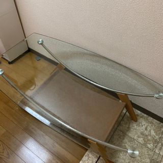 ガラステーブルの画像