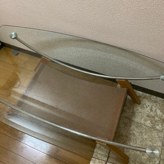 ガラステーブルの画像