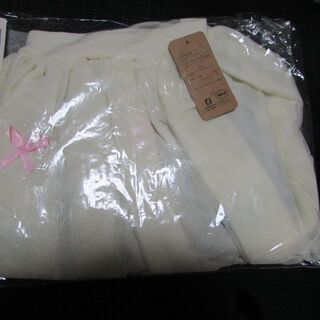 未使用　スカッツ１１０ｃｍ　ホワイト×グレー